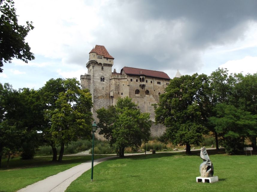 Mödling, Liechtenstein vár