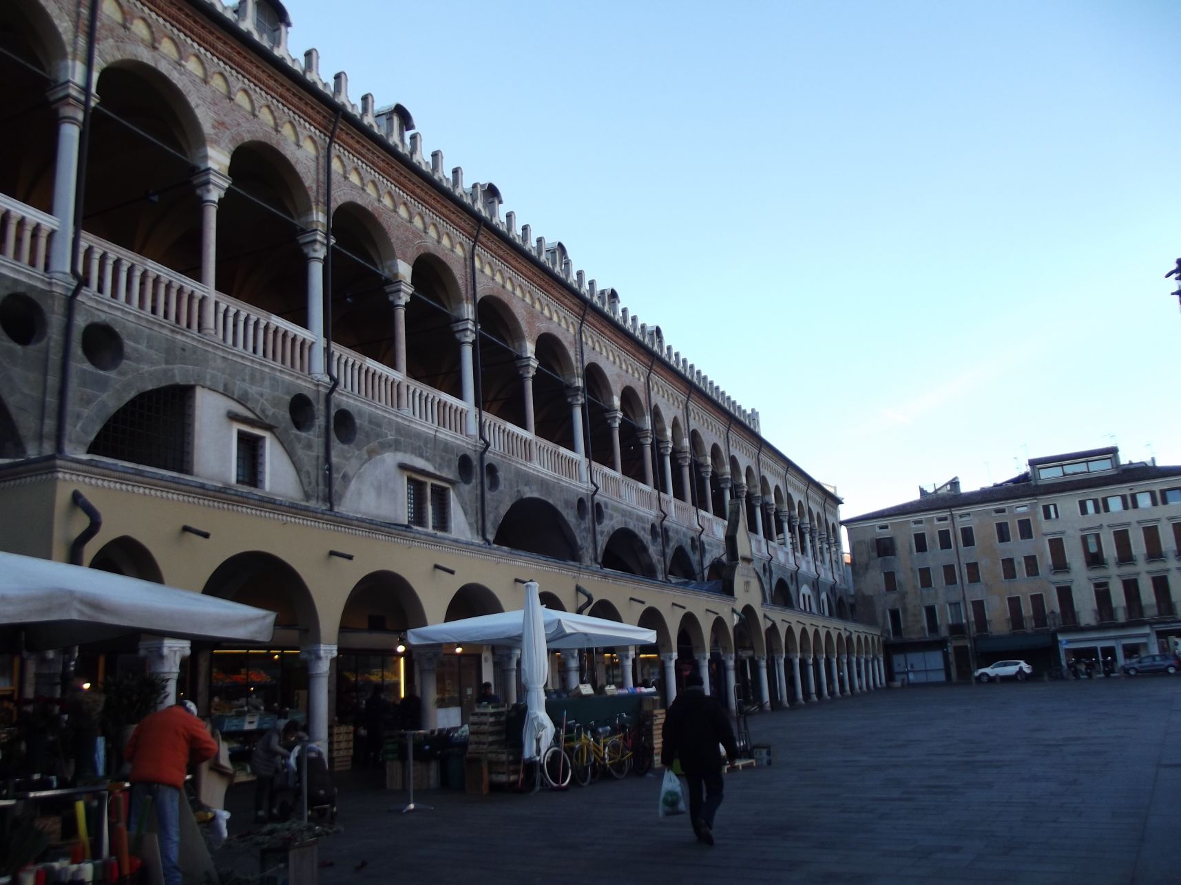 Piazza delle Frutta