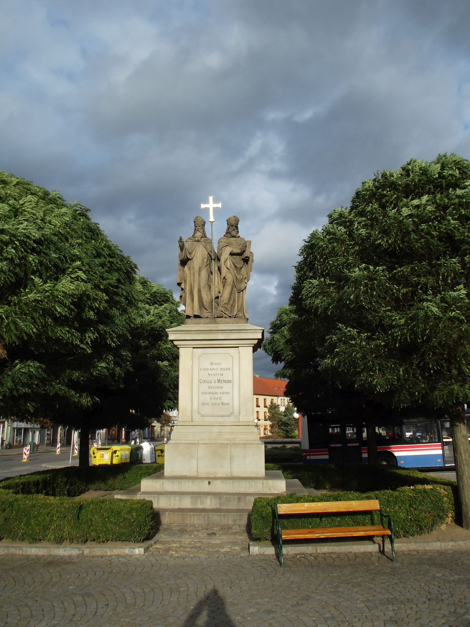 Třebič, Cirill és Metód szobra a Károly téren