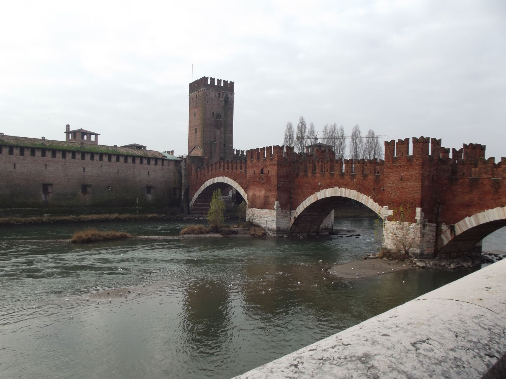 Ponte di Castelvecchio a túlpartról