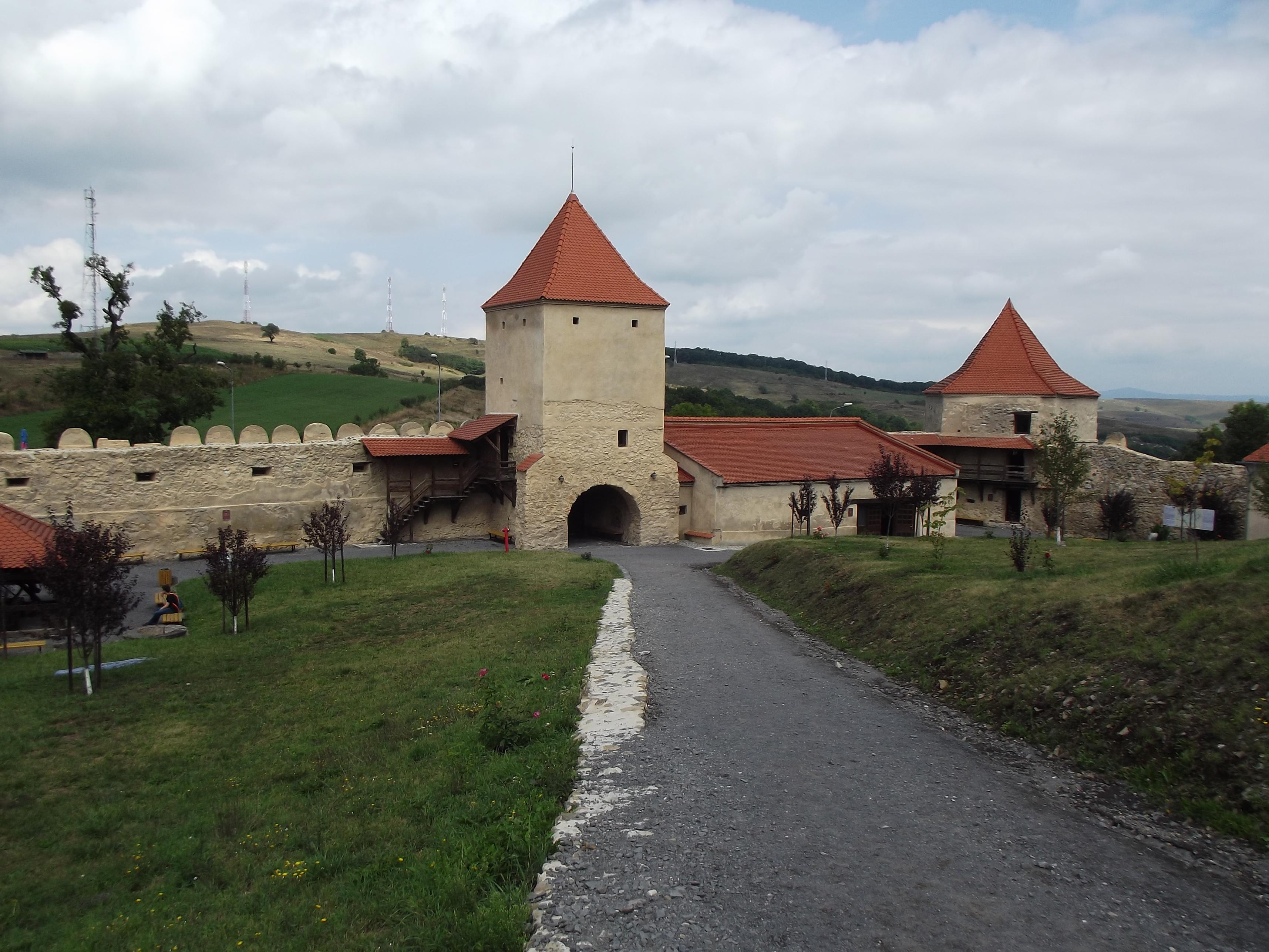 Az Alsó vár kaputornya