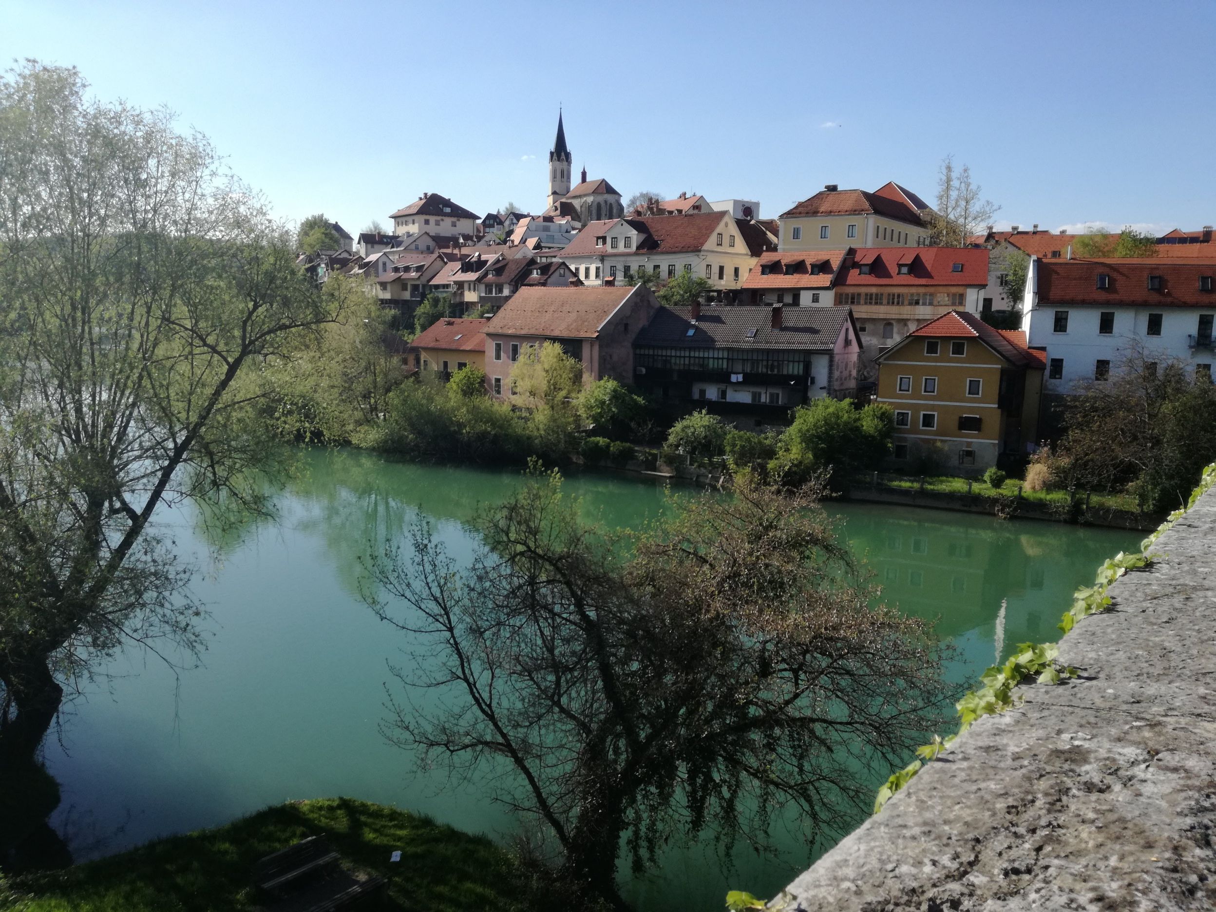 A Breg a folyó felől