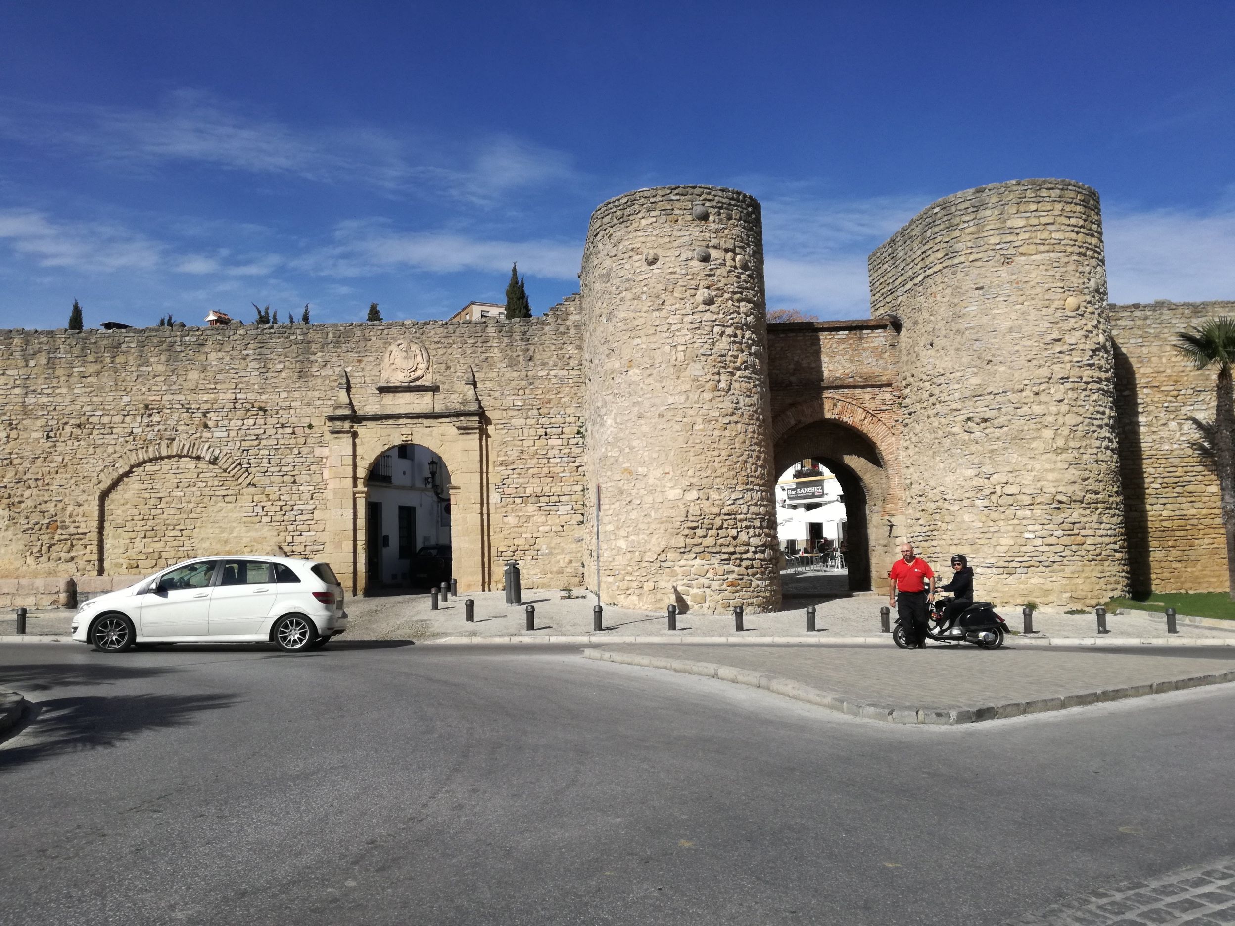 Puerta del Almocabar