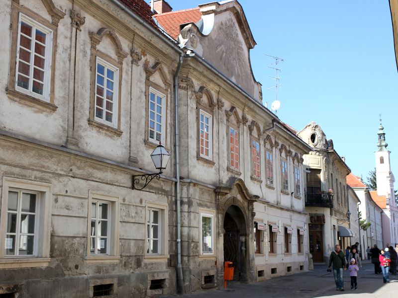 Káptalani Palota (Forrás: www.tourism-varazdin.hr)