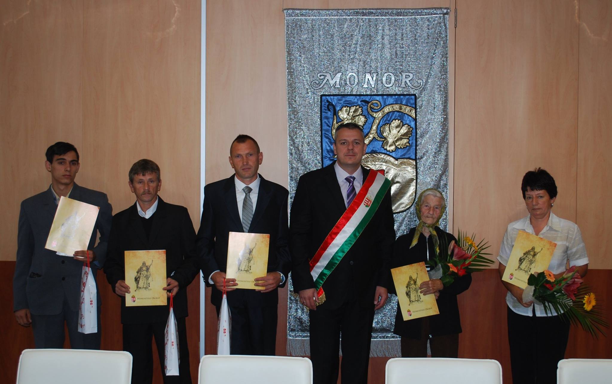 allampolgari_esko_monoron.jpg