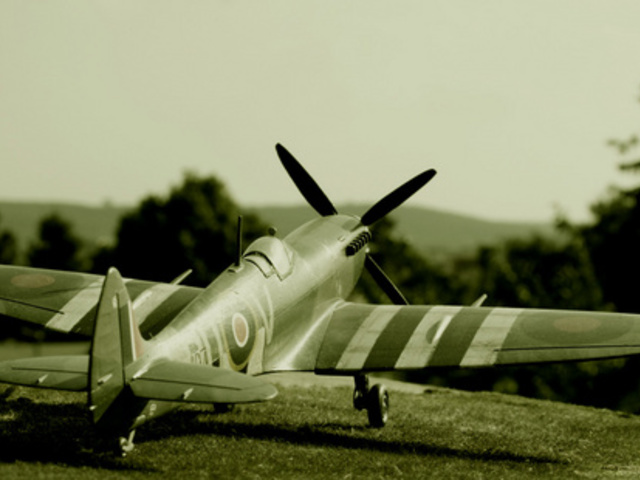 MAKETT: Spitfire Mk.IX.
