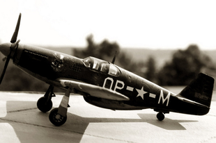 MAKETT: P-51B Mustang