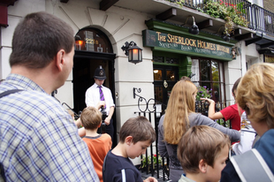FOTÓ &amp; KIÁLLÍTÁS: Sherlock Holmes múzeum, London