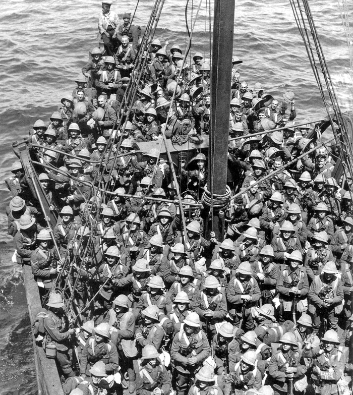 lancashire_fusiliers_boat_gallipoli_may_1915.jpg