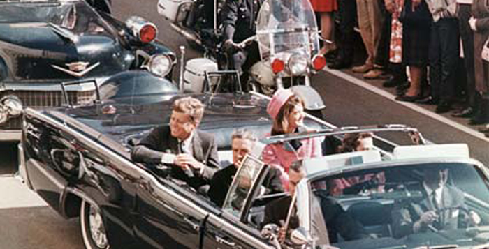 63JFK in Dallas motorcade.jpg