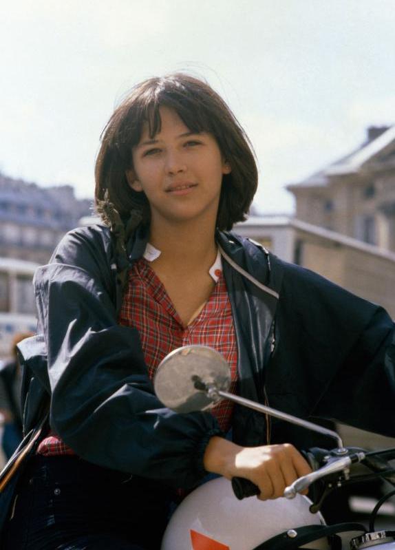 948223-sophie-marceau-580x0-2.jpg