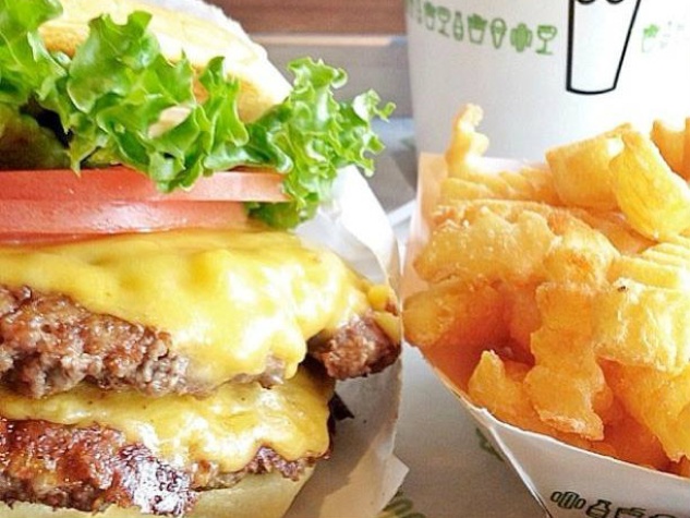 burger-and-fries-shake-shack_135527.jpg