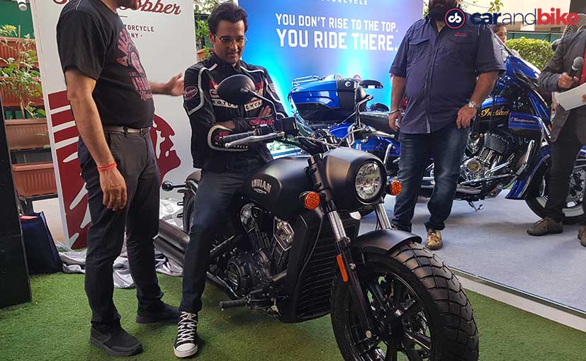 indian-scout-bobber-rohit-roy_827x510_61525277035.jpg