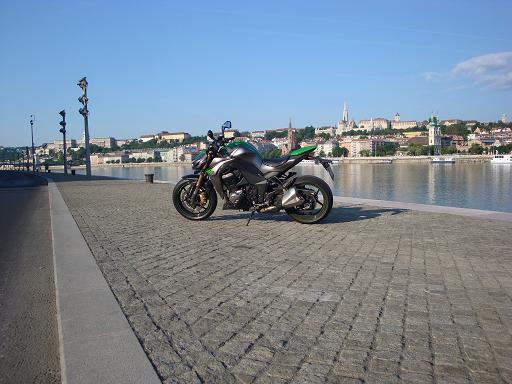 z 1000 005.jpg