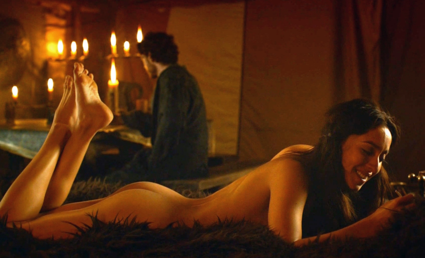 oona-chaplin-nude1.jpg