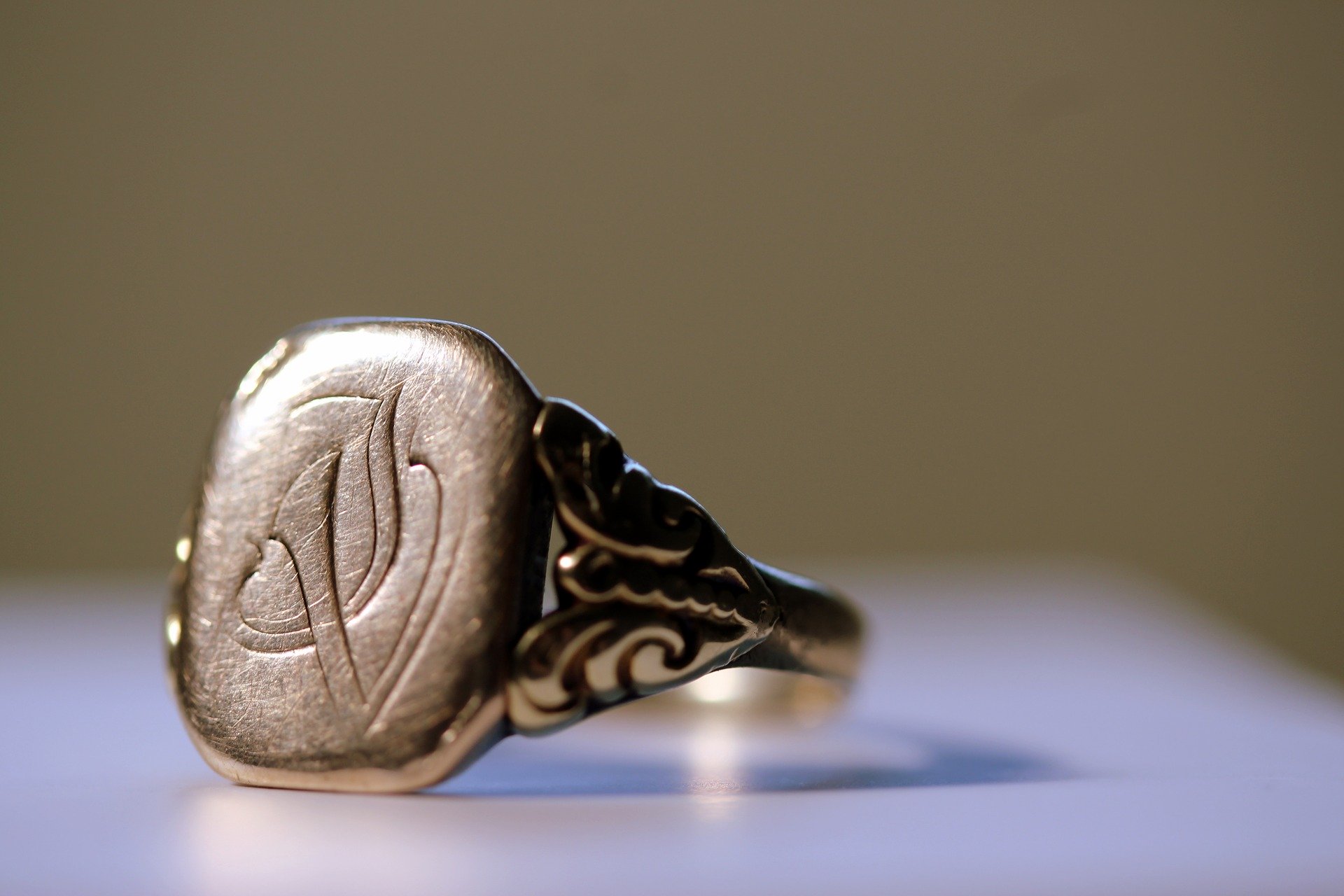 ring-3067820_1920_1.jpg