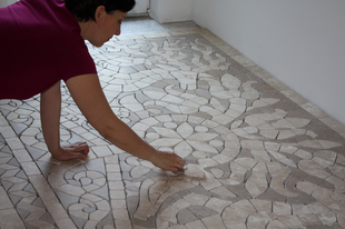 Kő mozaik szarvasokkal