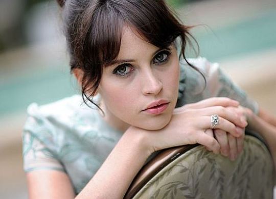 felicity-jones-girls.jpg