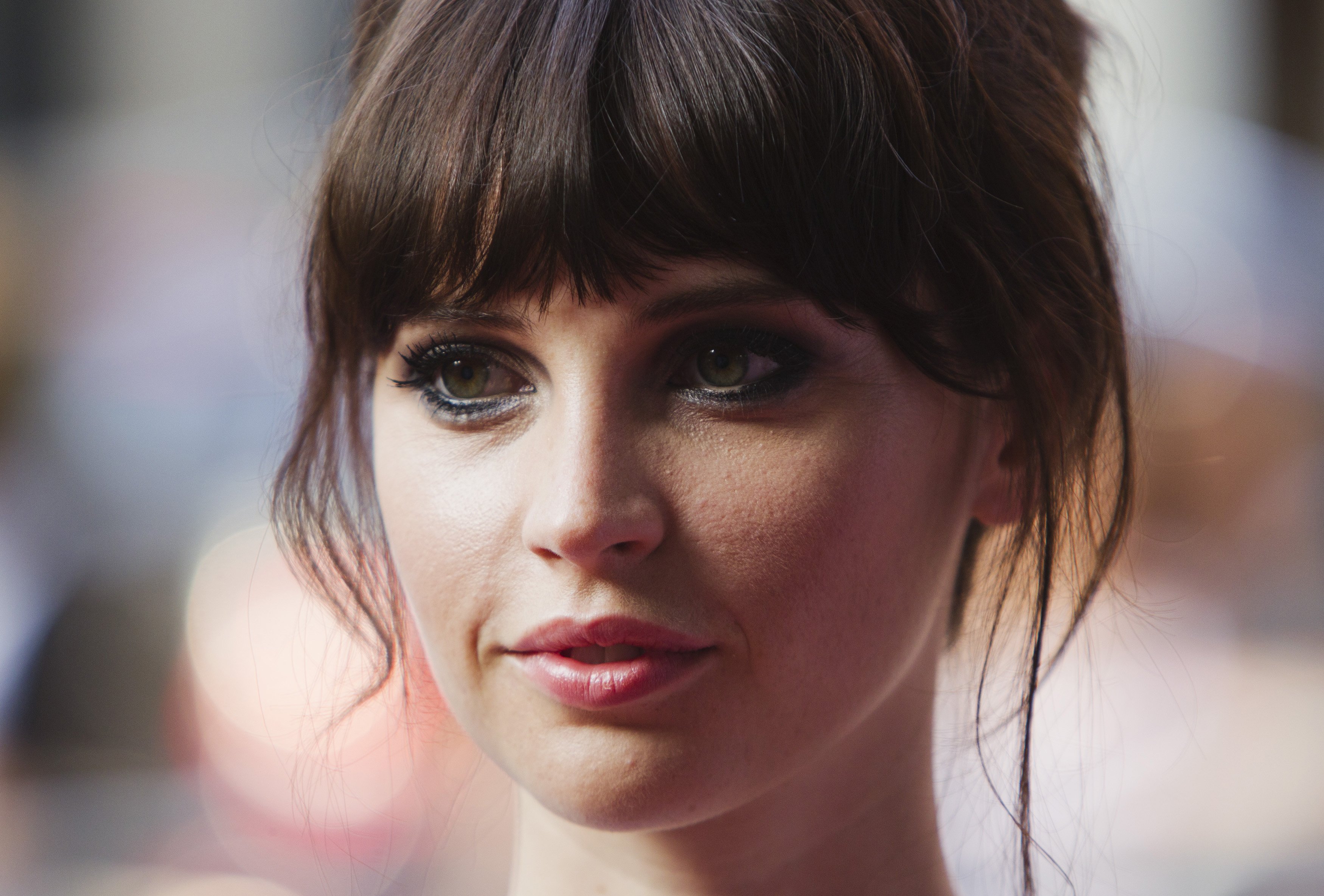 felicityjones_5.jpg