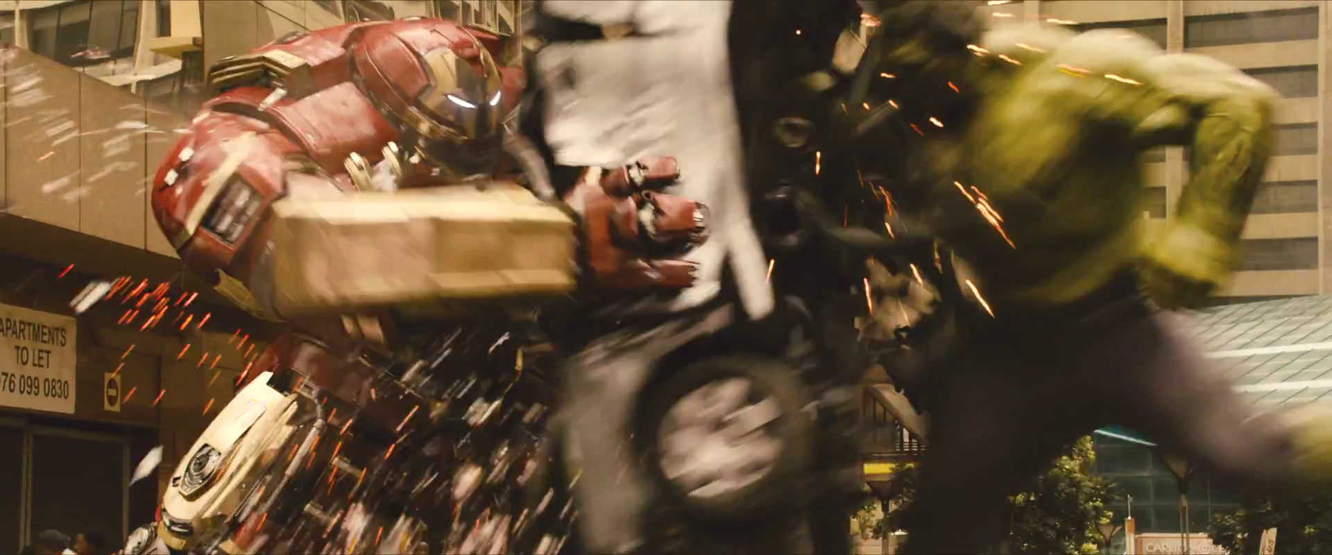 avengers-age-of-ultron-trailer-screengrab-27-hulk-hulkbuster.png
