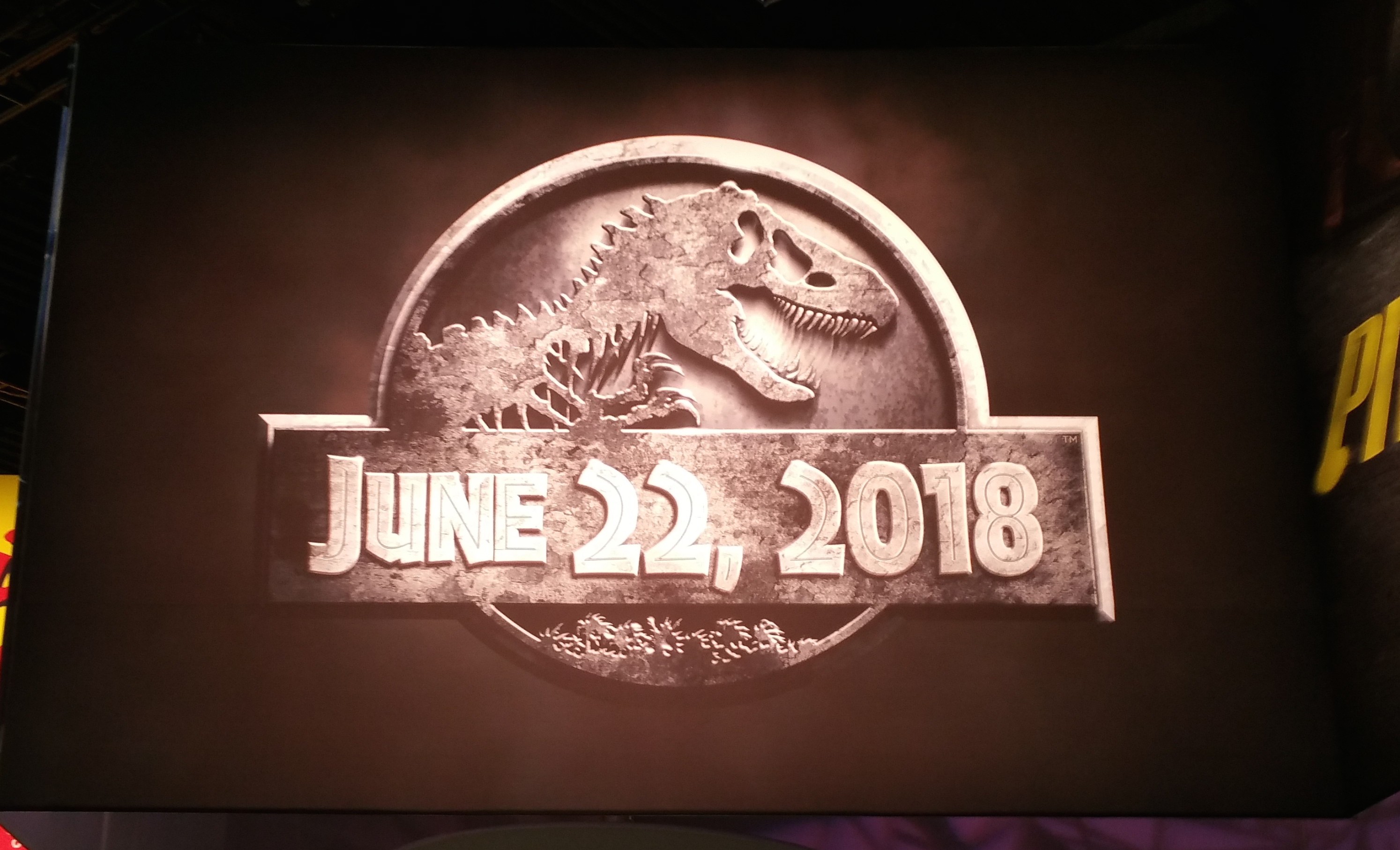 jurassic-world-2-poster-1-e1466525147469.jpg