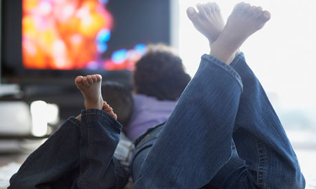 Mother-and-son-watching-t-007.jpg