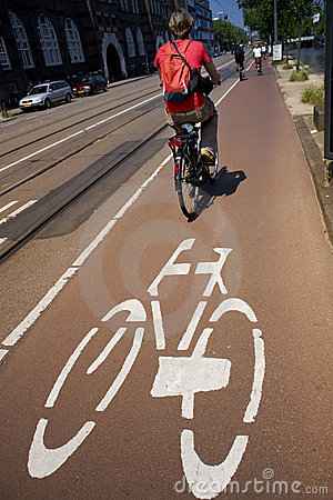 biking-city-871030.jpg