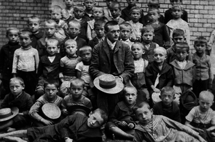 Milyen iskolákban tanultak déd- és nagyszüleink 100 évvel ezelőtt?