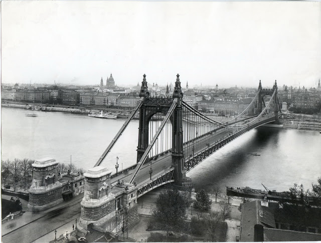 the_elisabeth_bridge_in_budapest_over_time_4.jpg