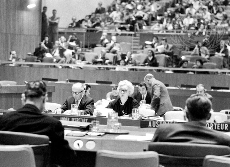 6_kep_kethly_otos_bizottsag_19570130_un7725500_albert_fox.jpg
