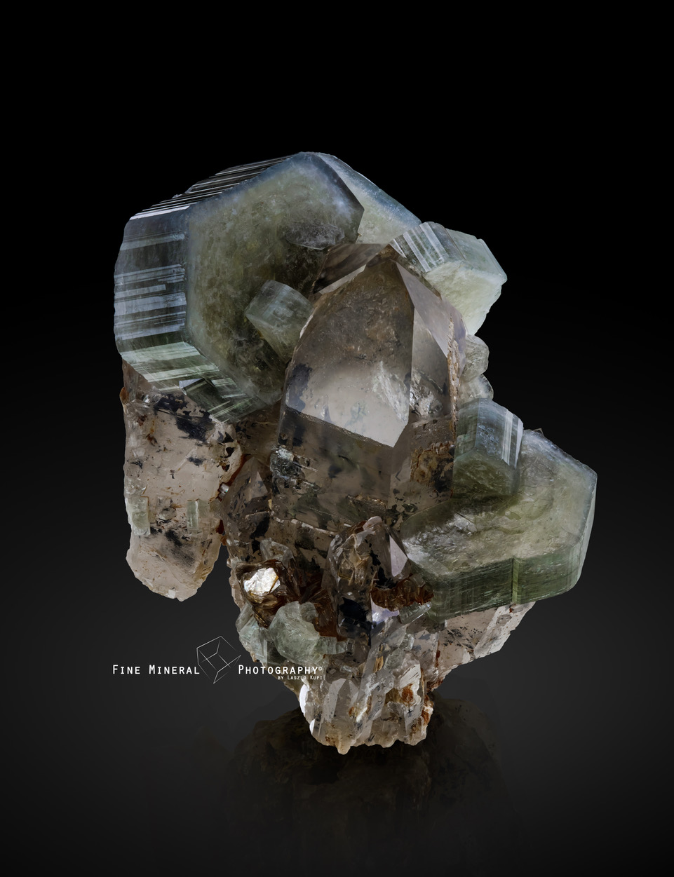 apatite_quartz_muscovite_panasquiera_mine_covilh_castelo_branco_portugal_47x42mm.jpeg