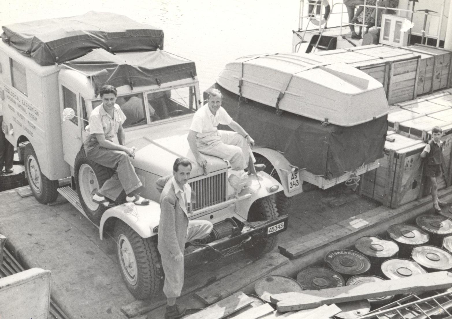 Balról jobbra: Gozmány, Horváth és Visóvölgyi. Három hétig tartott a hajóút, Dely Olivér csak Egyiptomban csatlakozott a csapathoz.