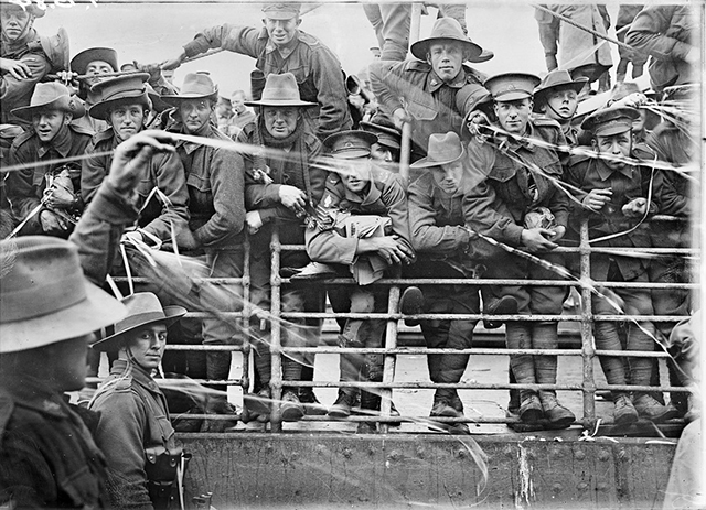 soldiers-aboard-the-australian-transport-ship-ajana-head-out-for-overseas-destinations-in-1916.jpg