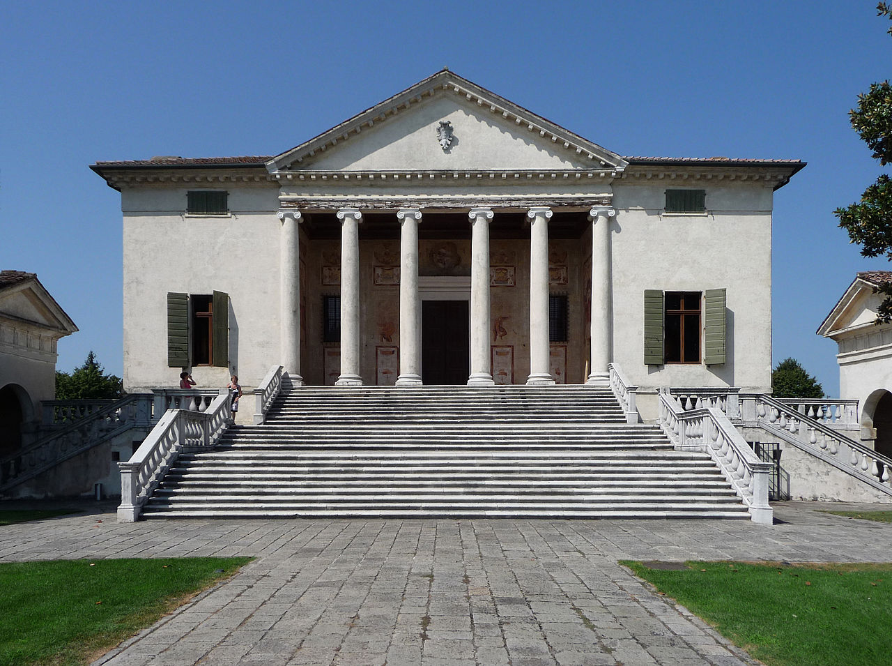 Villa Badoer, Fratta Polesine<br /><br />A tervet Palladio 1556-ban készítette, a rá következő évben el is kezdték az építkezést, melyet 1565-ben fejeztek be. Egy középkori kastély helyén áll, ez lehet az oka annak, hogy ilyen magas alapon található.<br /><br />Kép: Wikimedia Commons / Marcok