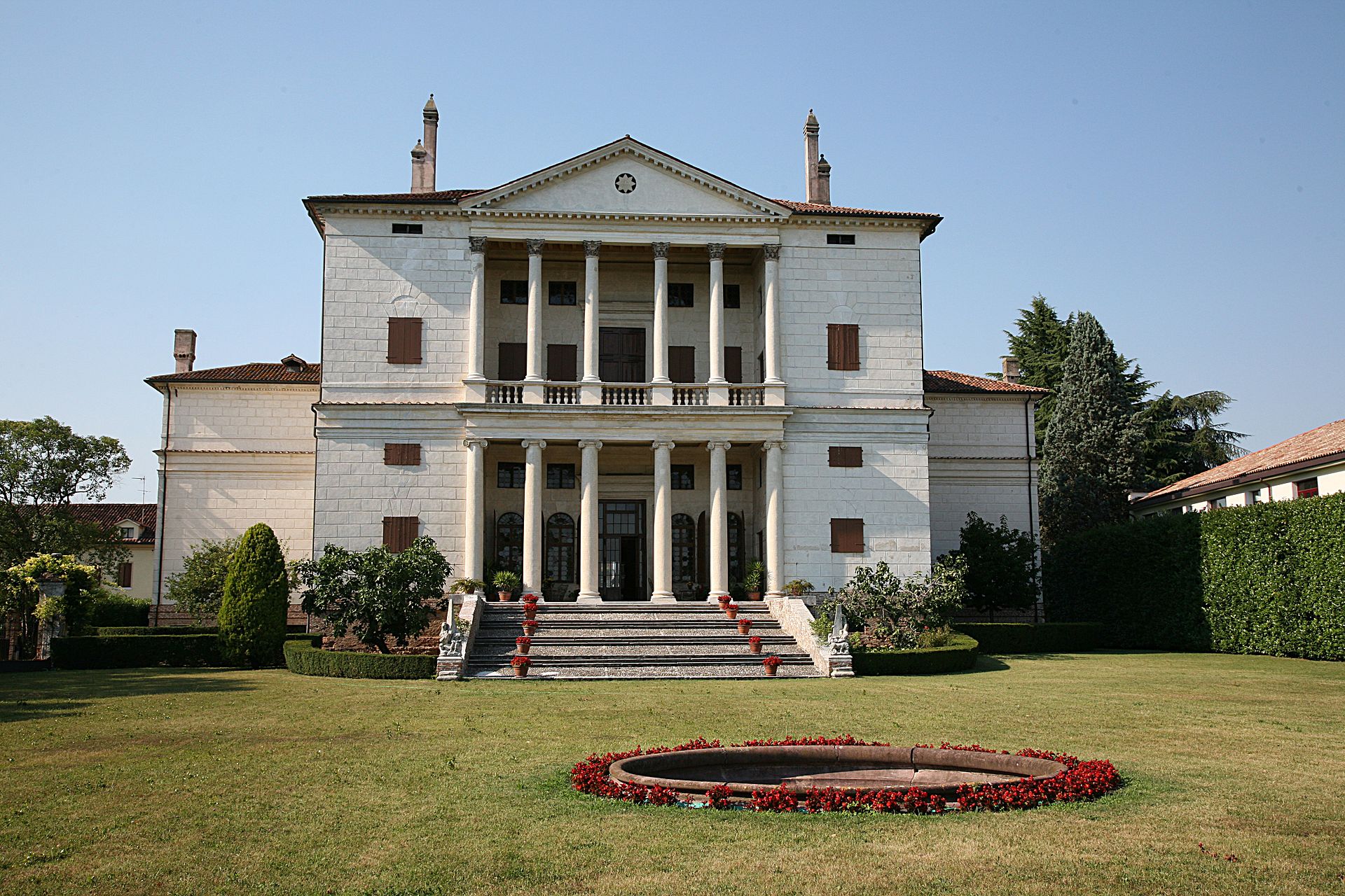 Villa Cornaro, Piombino Dese<br /><br />30 km-re Velencétől található, a tipikus reneszánsz villa mintapéldája.<br /><br />Kép: Wikimedia Commons / Hans A. Rosbach