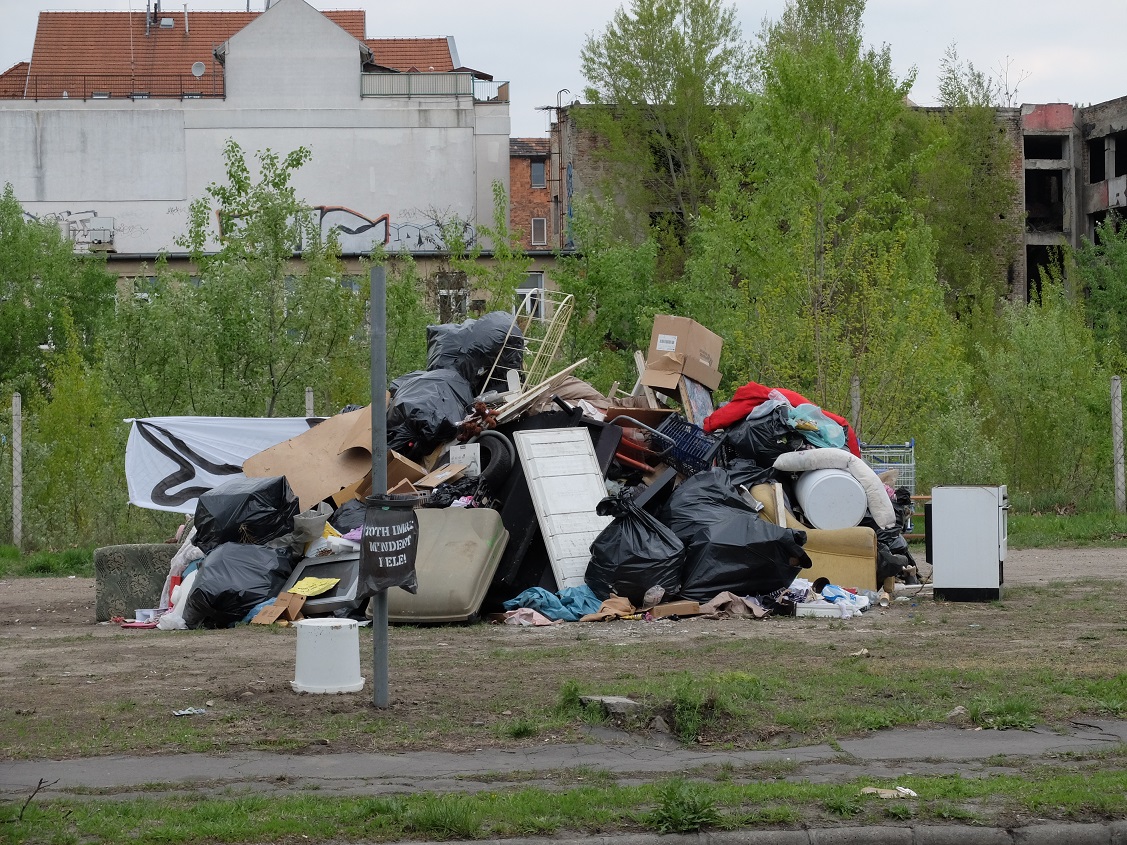 ketfarku_plakatok9.jpg