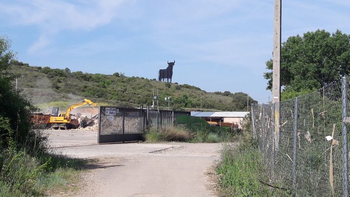 El Camino, Francia Út, a büszke spanyol bika a távolban