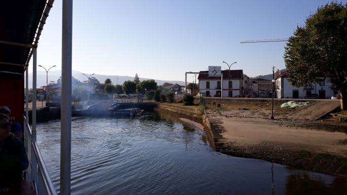 Portugál Camino Costa, átkelés komppal a Mino folyó torkolatán