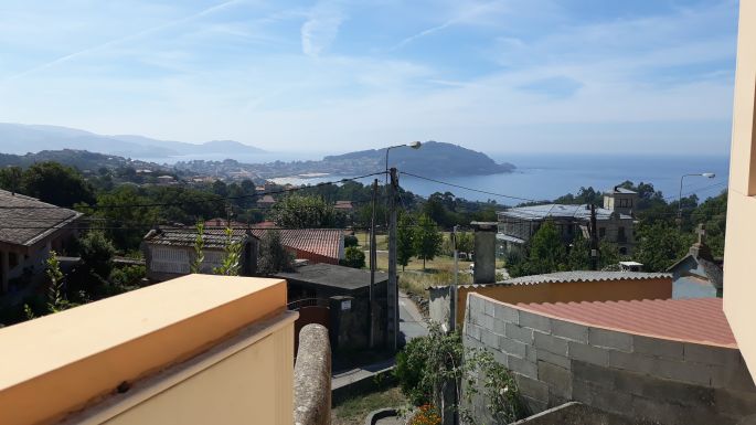 Portugál Camino Costa, Saiáns albergue, kilátás az óceánra és a falura