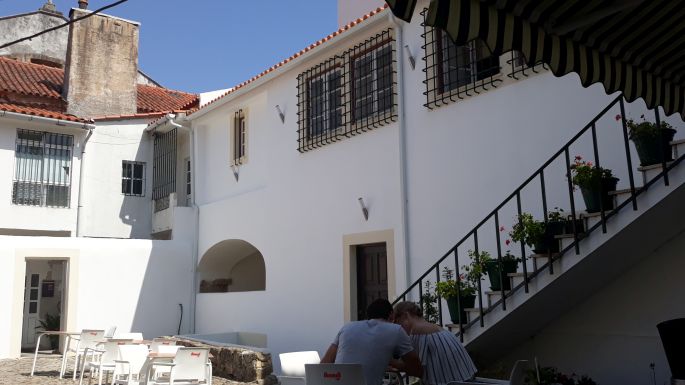 Portugál camino, Coimbra, az albergue udvara