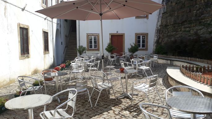 Portugál camino, Coimbra, az albergue udvara