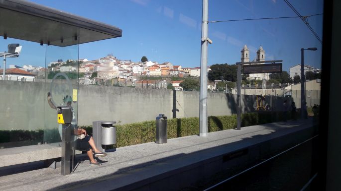 11_el_camino_porto_metro.jpg