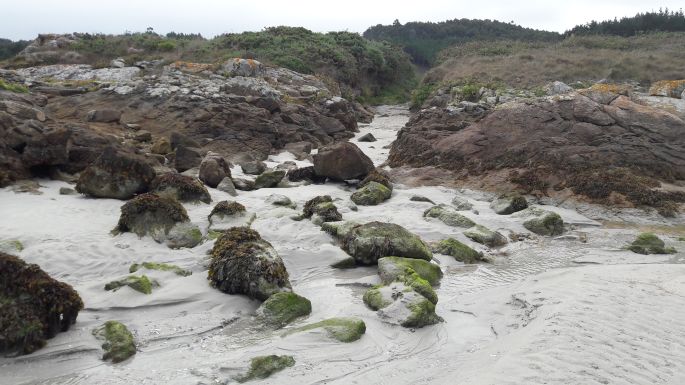 Muxia, az öbölbeli sziklák apálykor