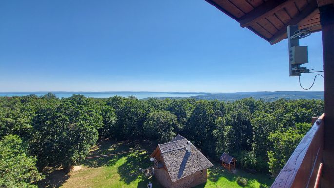 Balaton túra, panoráma a Csere-hegyi kilátóból