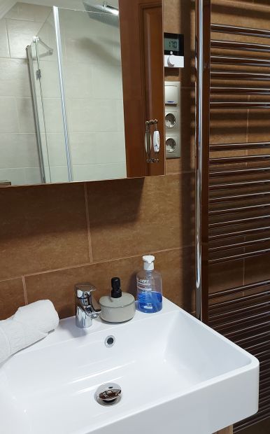 El Camino helyett Balaton túra - Örvényes, a fürdőszobánk a Huszár Panzióban