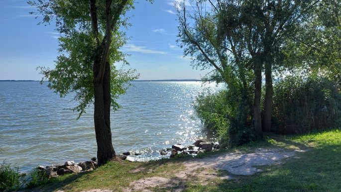 Balaton túra, Vonyarcvashegy, a part és a csillogó víztükör