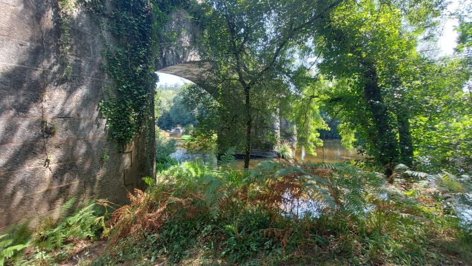 Camino de Muxía, az autós híd a Río Tambre felett