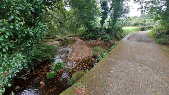 Camino Muxía, az Olviroa utáni szép zöld terület