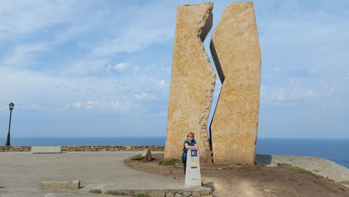 Muxía, az olajkatasztrófa emlékműve