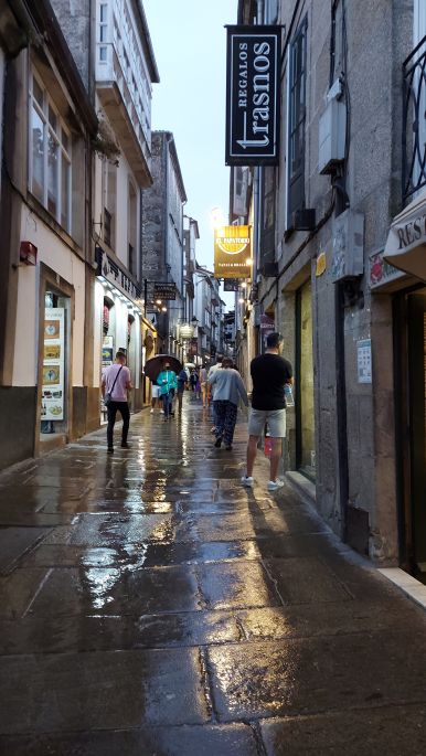 Santiago de Compostela, vihar utáni vizes utcakövek